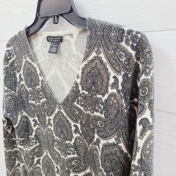 Daniel Bishop Cashmere Sweater - Picture 3 of 7